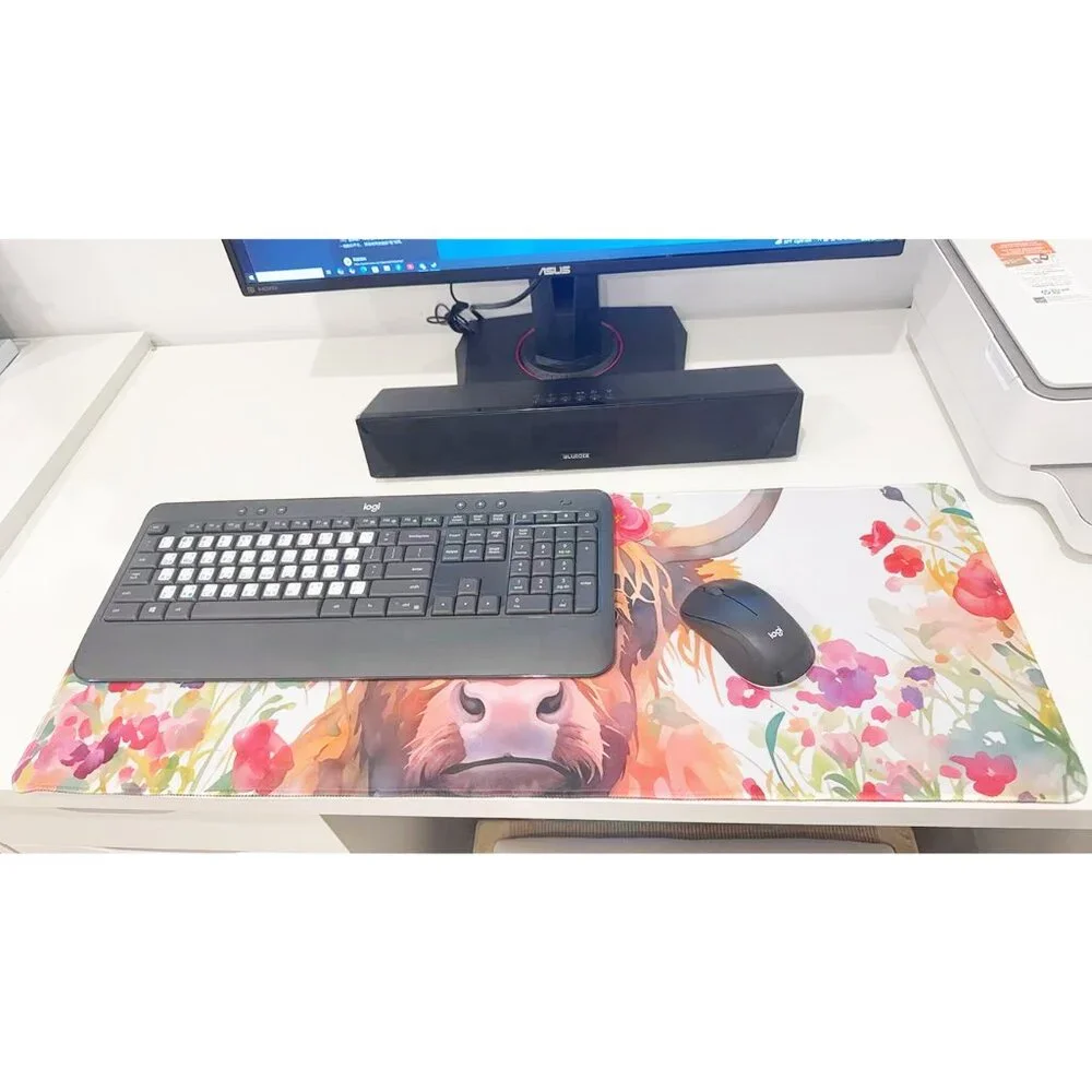Watercolor Highland Cow Floral Large Gaming Mouse Pad Anti-Slip Desk Mat